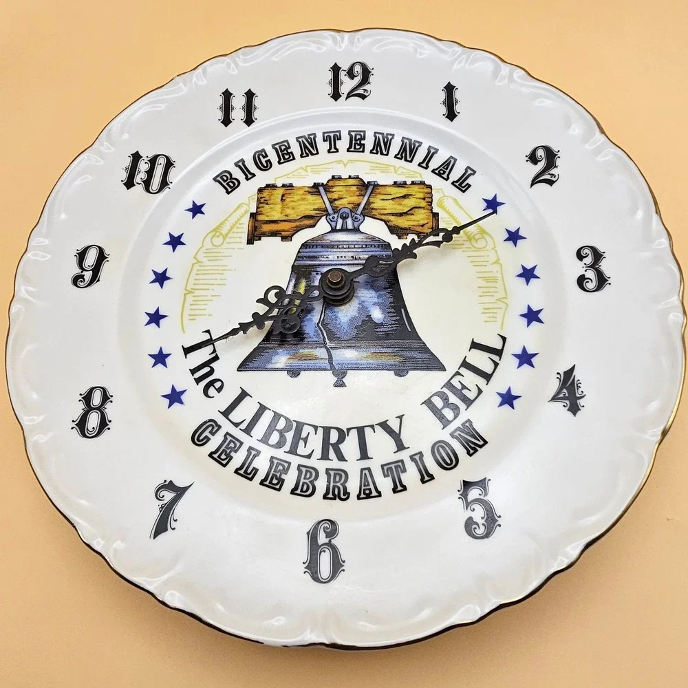Bicentennial Liberty Bell Celebration Wall Clock Decorative Plate 1976 It works!